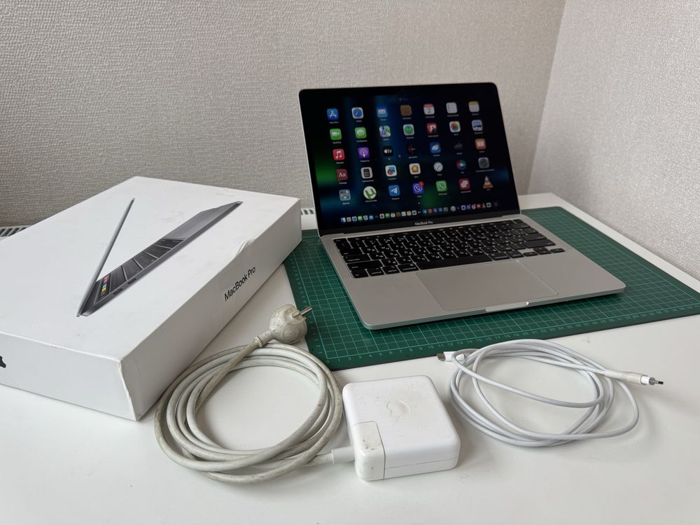Продам MacBook Pro 13 Touch Bar Core i5, 16gb, 1TB