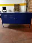 Movel metal azul