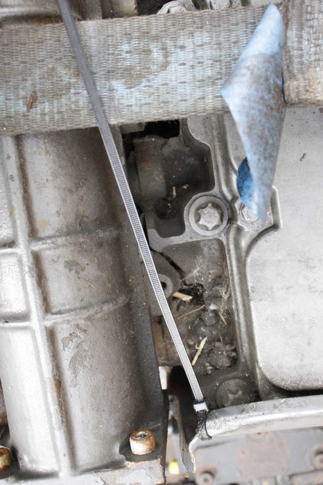 Silnik Deutz 2.3 d2011l03 diesel 3 cylindrowy komatsu genie kompresor