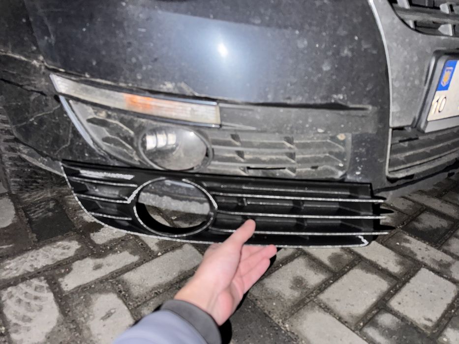 Решітка r line passat b6. Решітка протитуманок птф