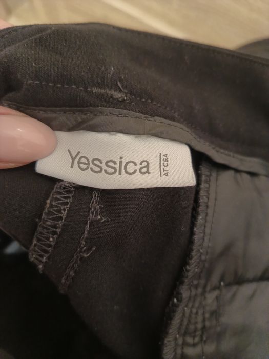 Damskie czarne spodnie Yessica