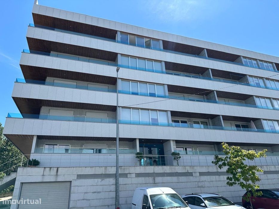 Apartamento T2 Para Arrendar - Urgezes, Guimarães