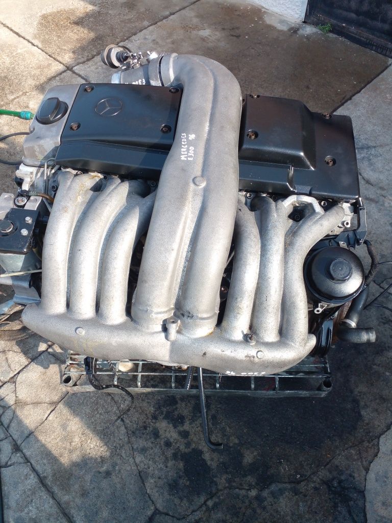 Motor mercedes E 300