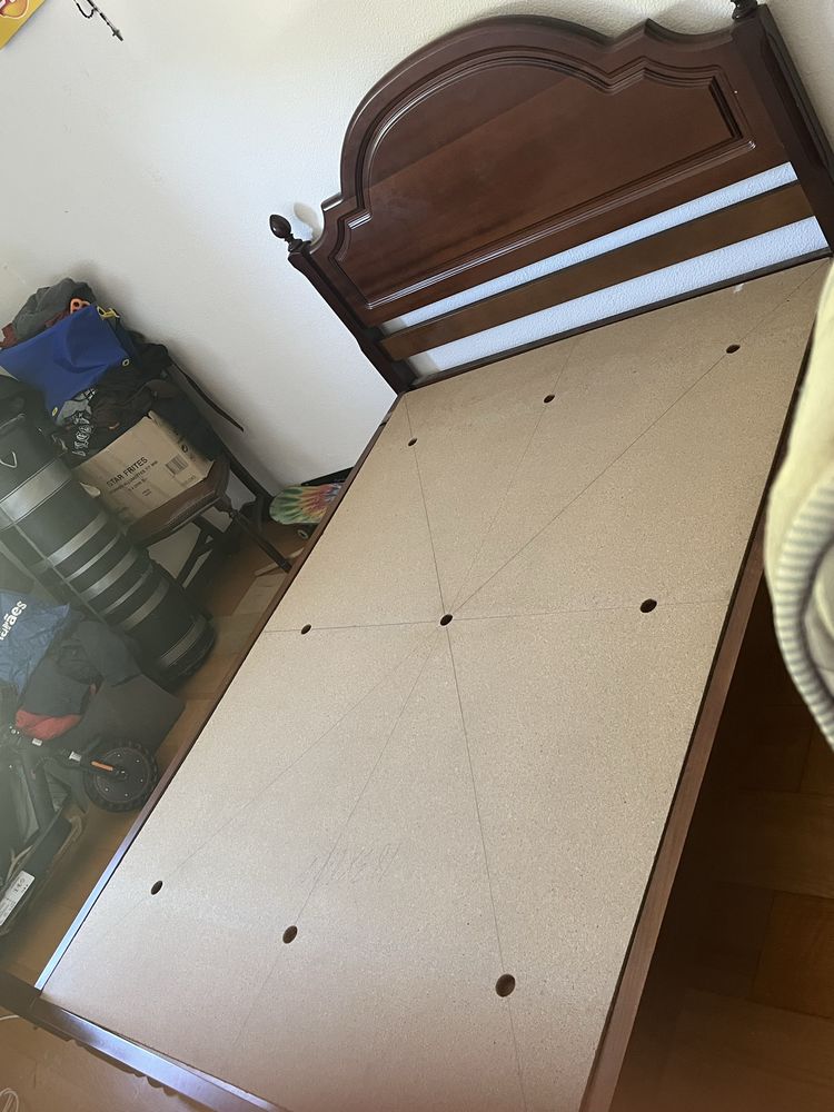 Cama de casal madeira castanho