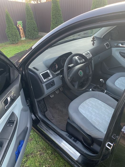 Fabia 2001 рік 1.4 бензин