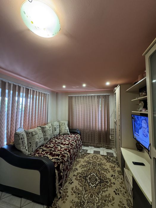 Продаж 2-х будинків у Великій Коренихі по ціні одного!