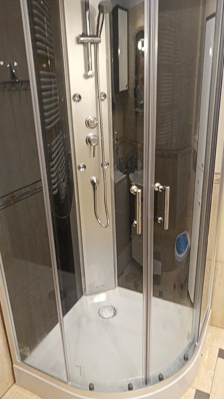 Montaż kabin prysznicowych