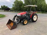 Traktorek Yanmar EF224 z ładowaczem czołowym