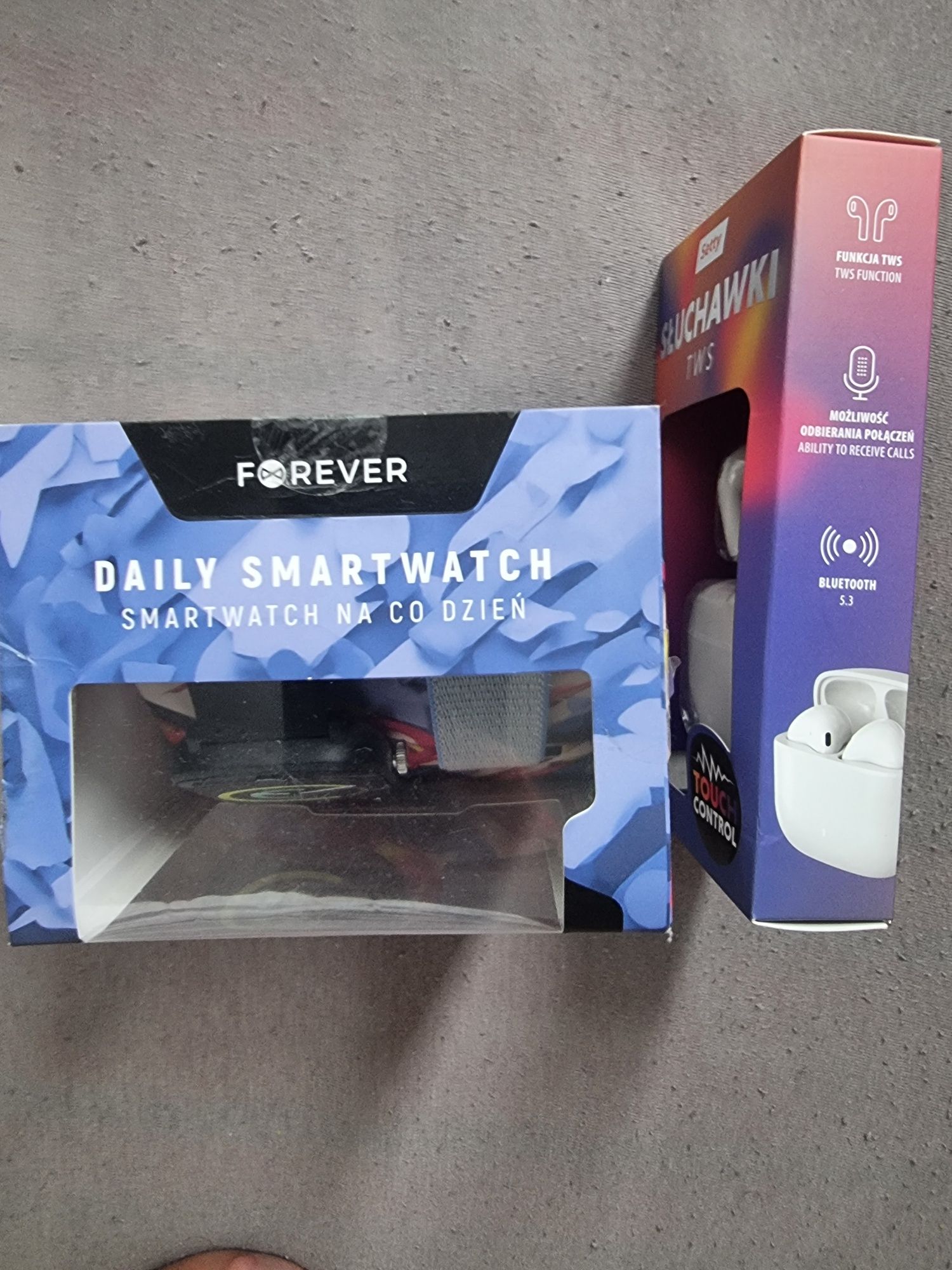 Smartwatch + słuchawki bezprzewodowe