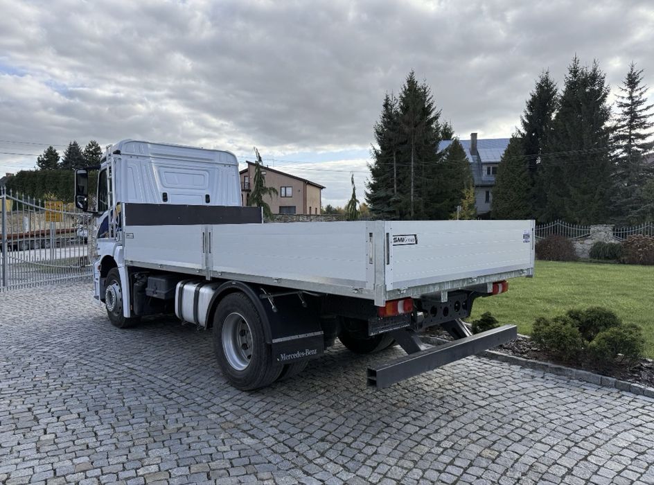 Zabudowa burtowa skrzyniowa platforma cieżarowe dostawcze IVECO MAN