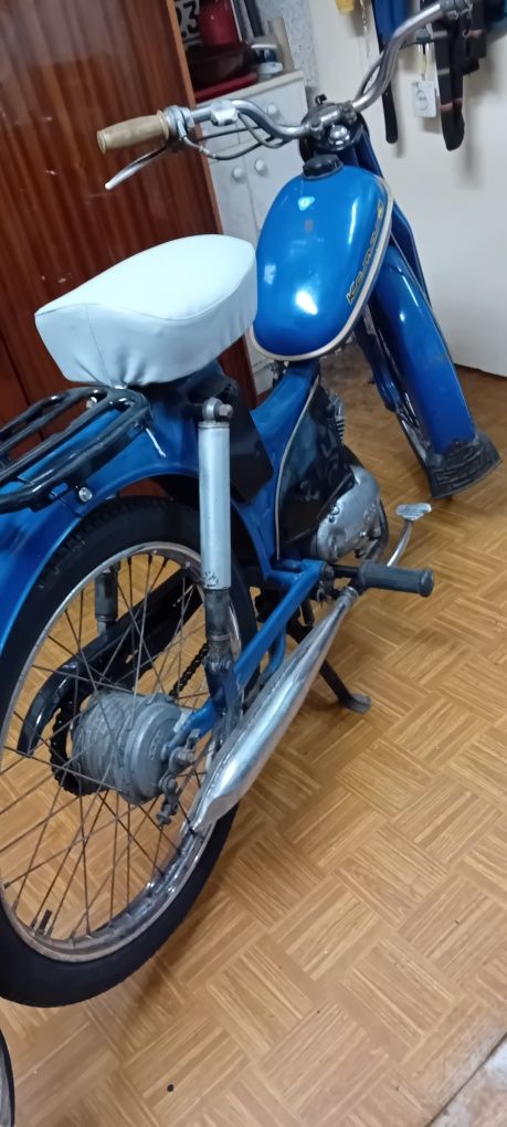 Zabytkowy komar orginał