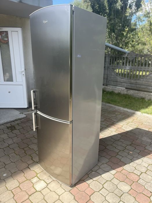 Холодильник Whirlpool