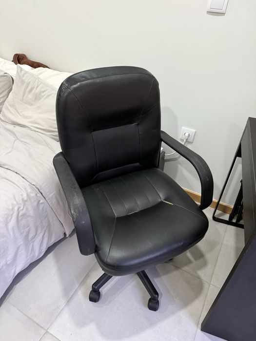 Vendo mesa + oferta cadeira