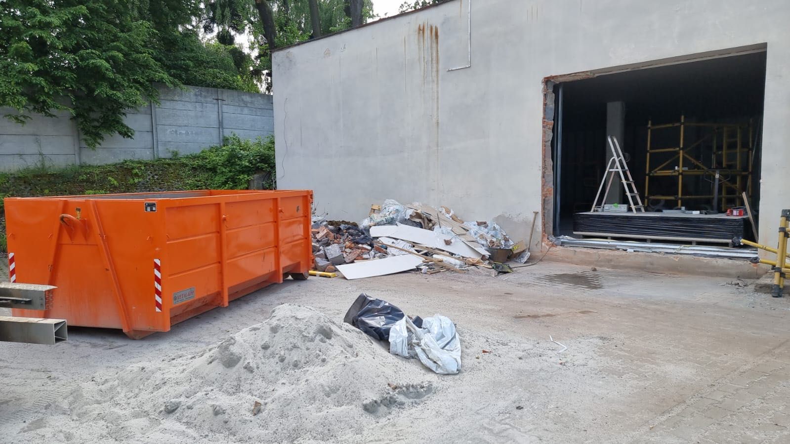 Bielsko - Kontener na śmieci - kontener na gruz  - kontener na odpady