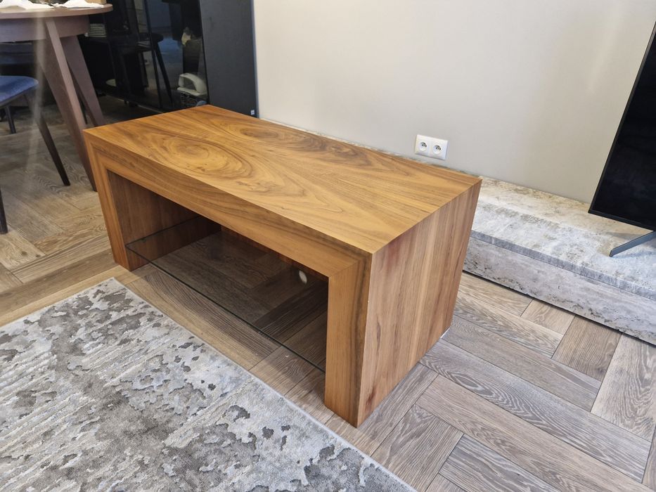 Stolik pod telwizor
