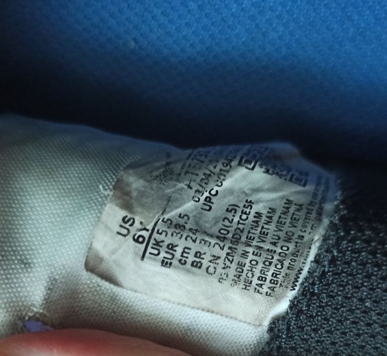 Кроссовки для футбола