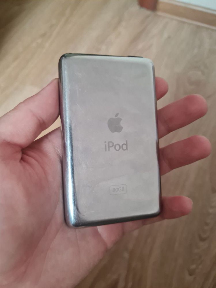 Apple iPod Classic 6gen 80gb black