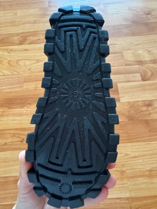 Взуття нове оригінал