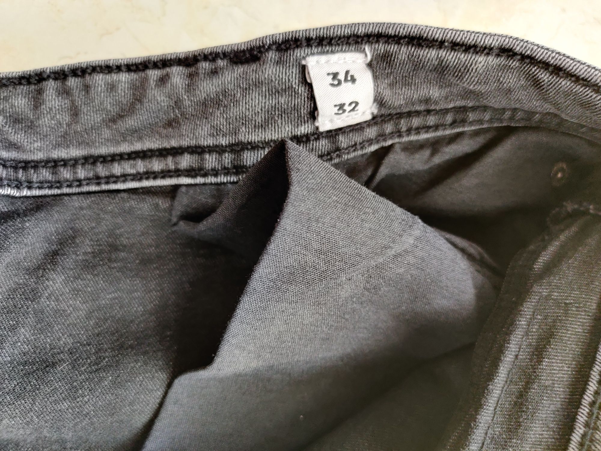 Spodnie jeansowe 34x32