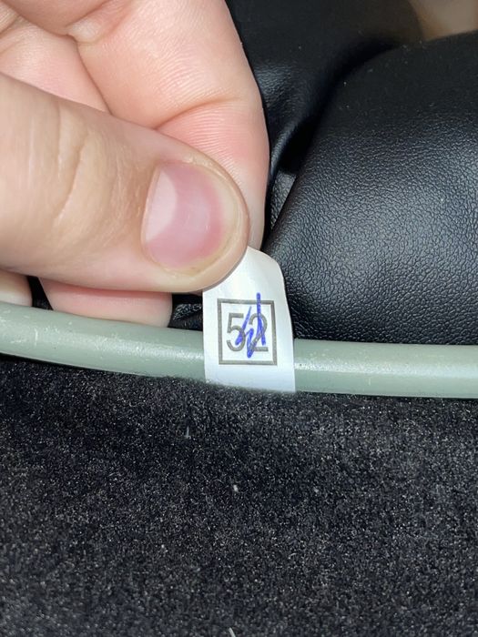 Жіноче пальто зимове подовжене c капюшоном з еко шкіри