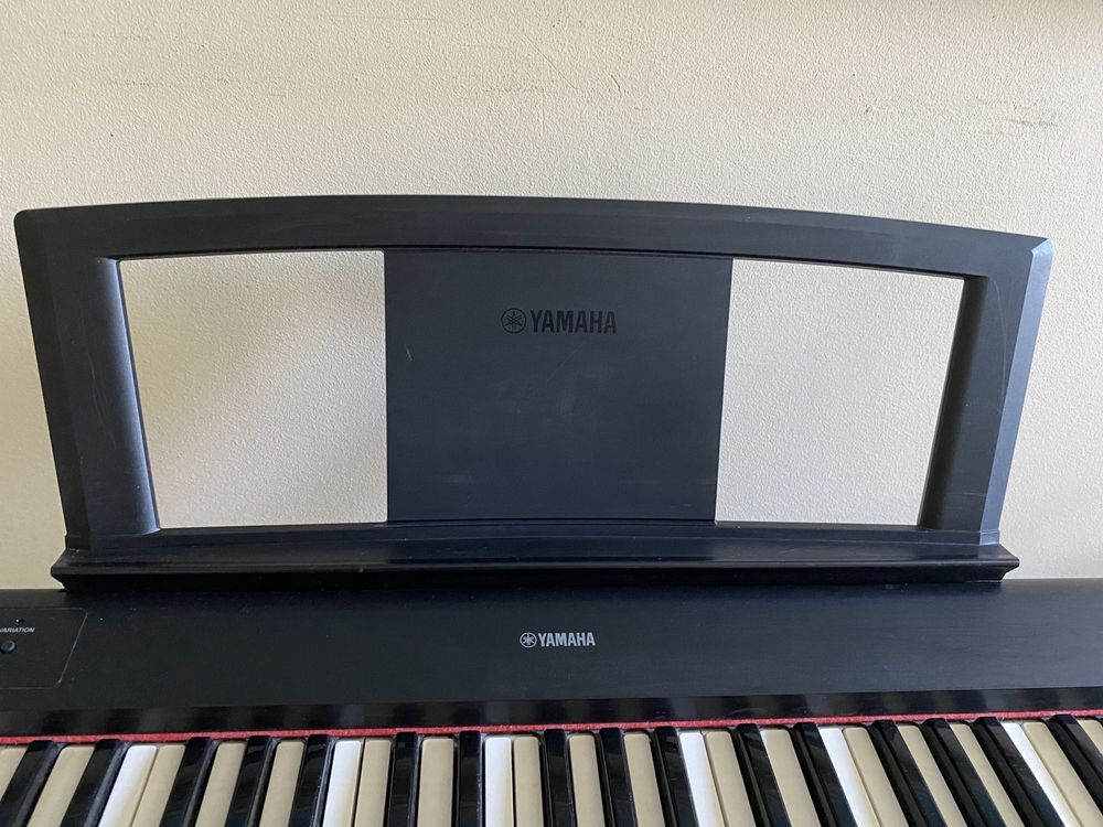 Pianino yamaha piaggero NP-11