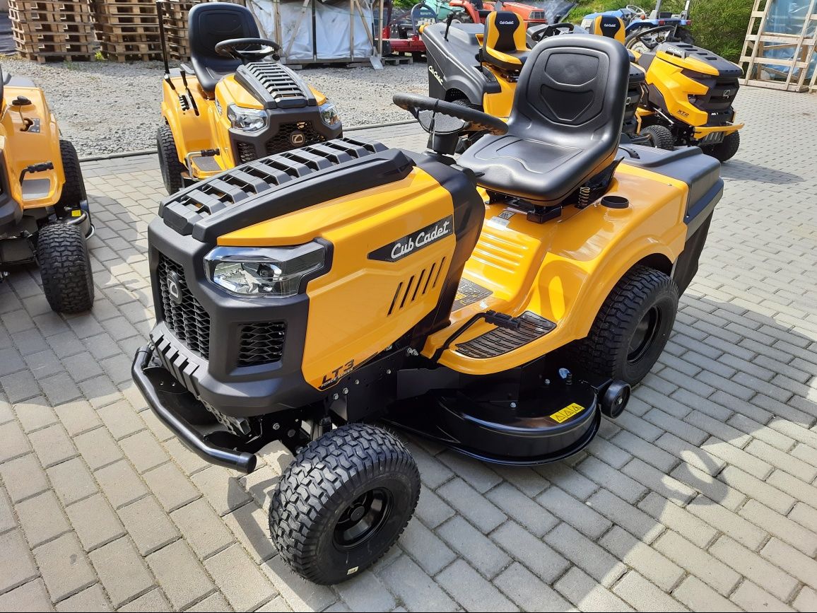 NOWY Traktorek Kosiarka CUB CADET LT3 20KM 2 CYLINDRY Kosz RATY 0% 0%