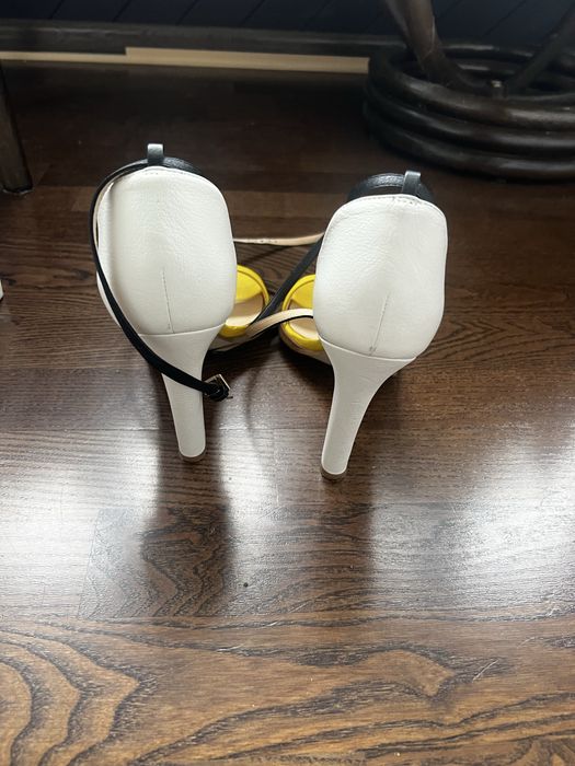 Мюлі Zara, Mango, босоніжки Guess 41 р.