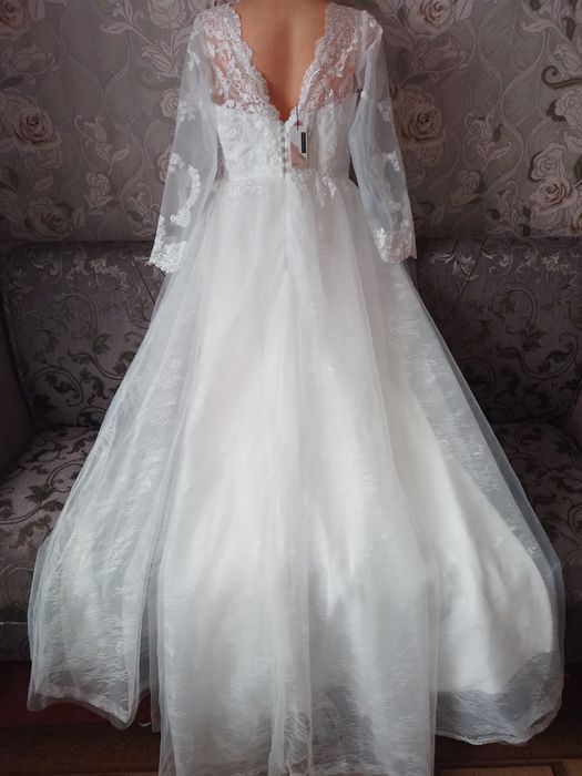 Нове весільне плаття 50-52  розміру з етикеткою