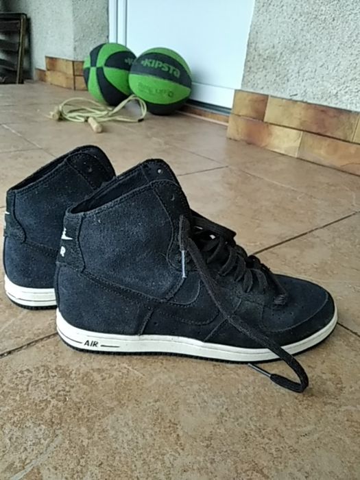 Продам взуття Nike Air