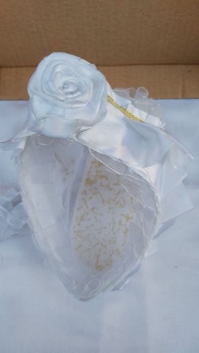 Корзинка для шампанского на свадьбуна липучке.