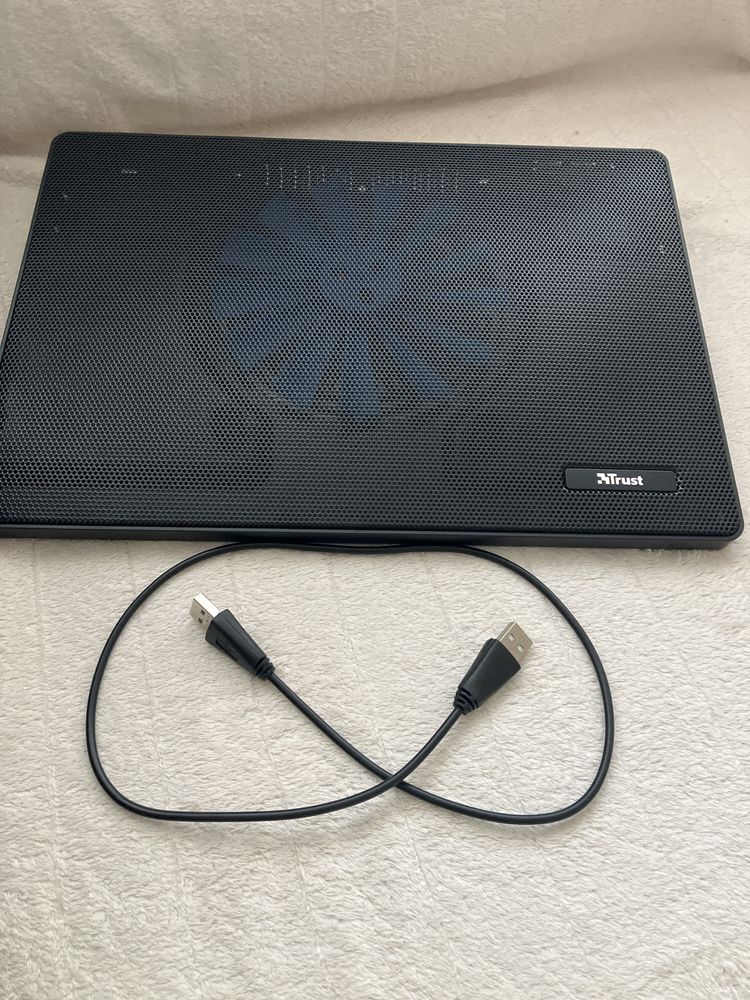 Podkładka chłodząca pod laptopa Trust