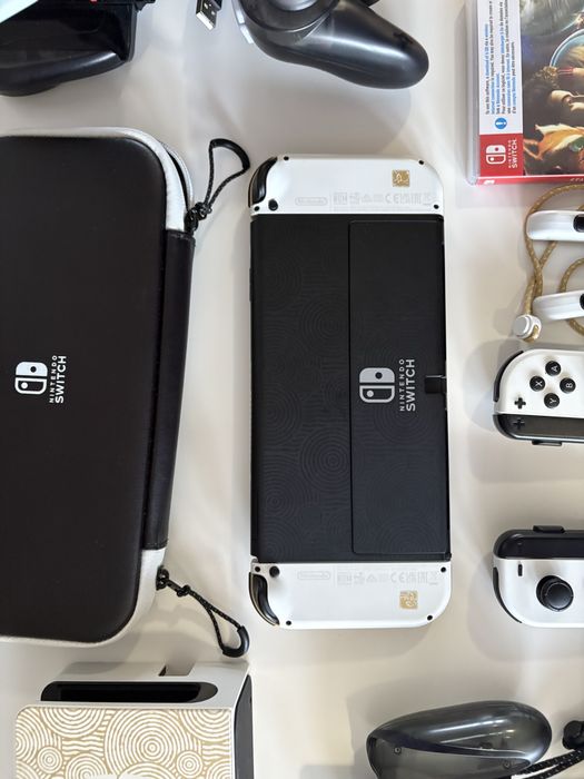 Super bogaty zestaw nintendo switch oled zelda edition