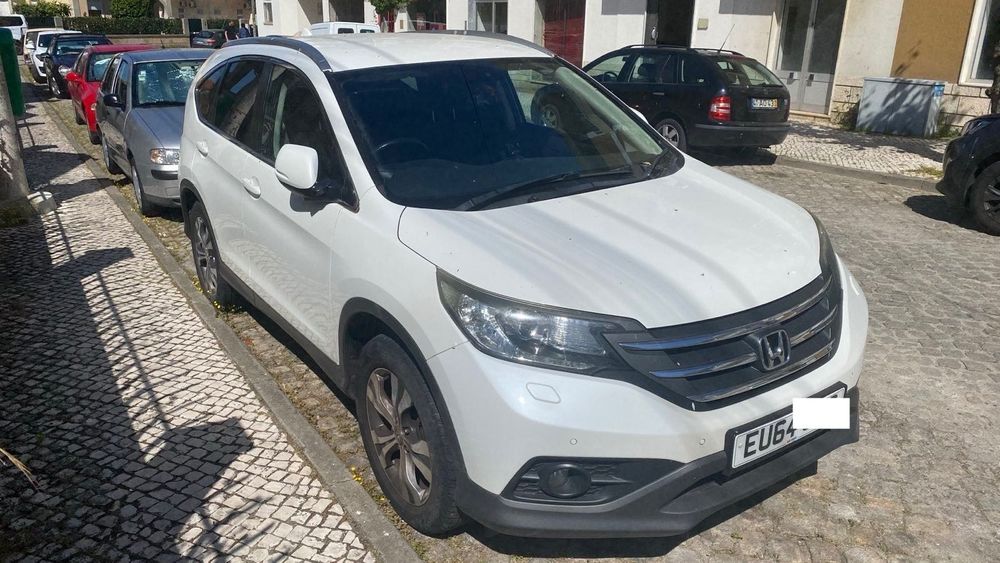 Honda CRV 2014, com volante do lado direito.