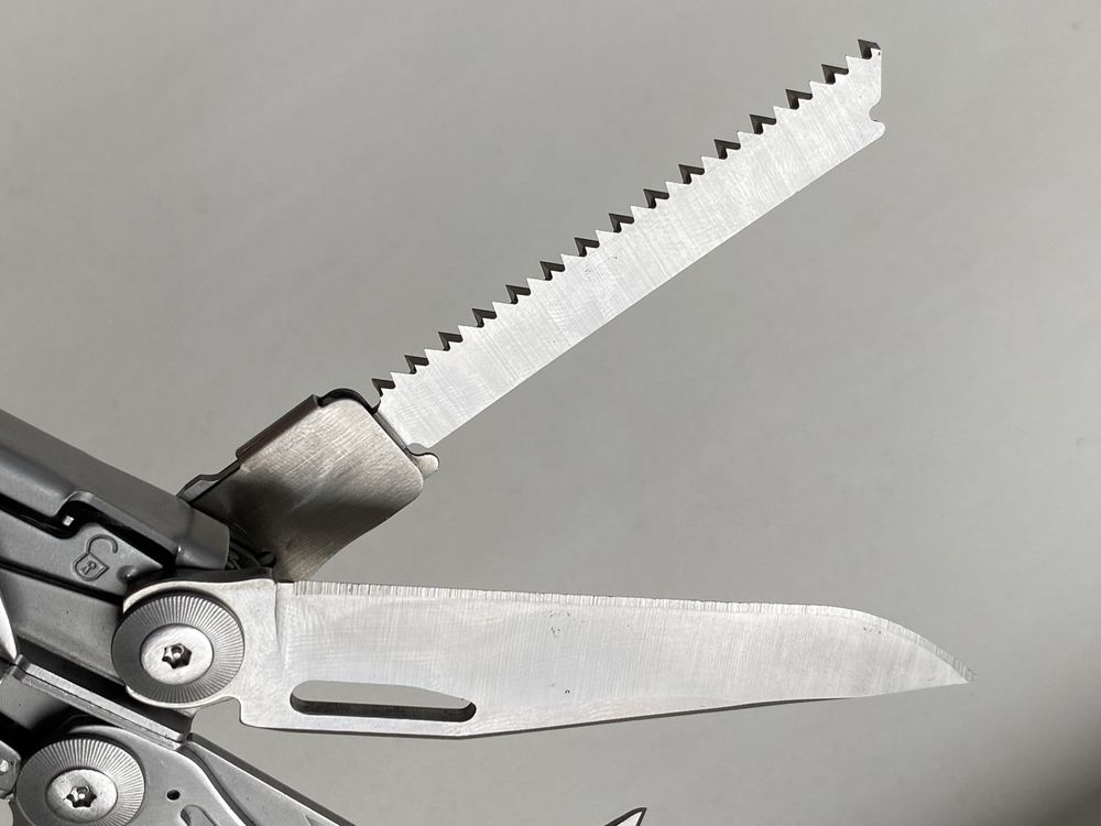 Leatherman Surge