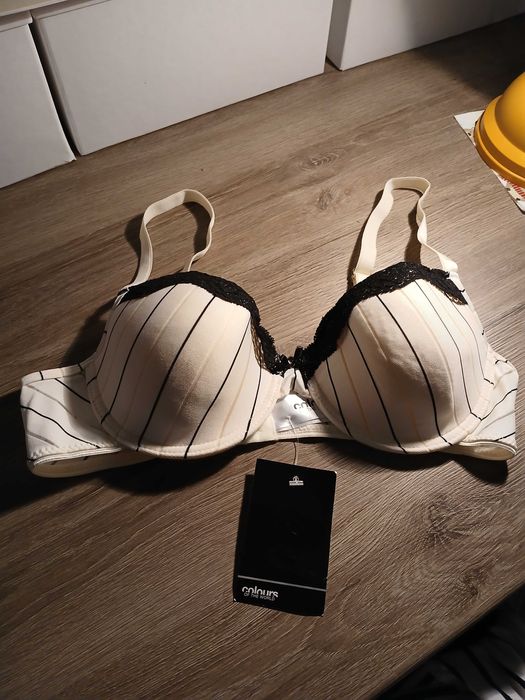 biustonosz 75 B Colours