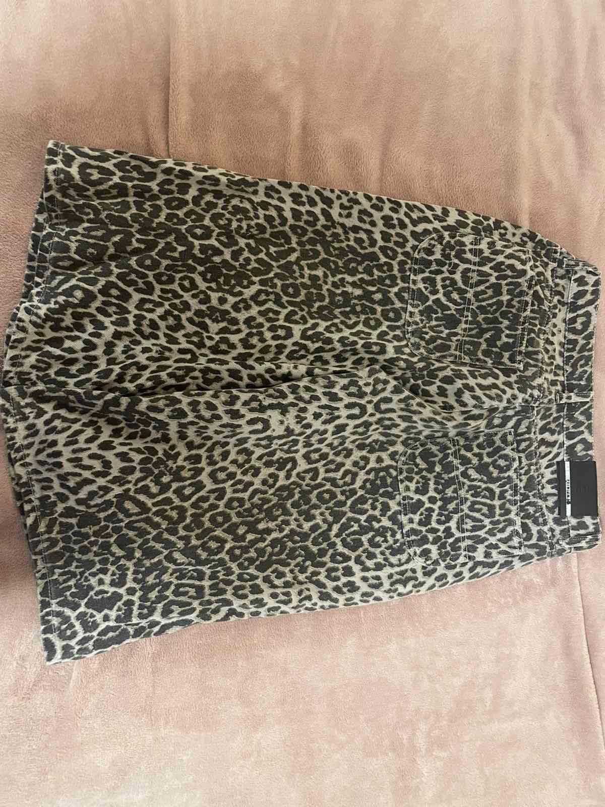 Baggy шорти. Size M
