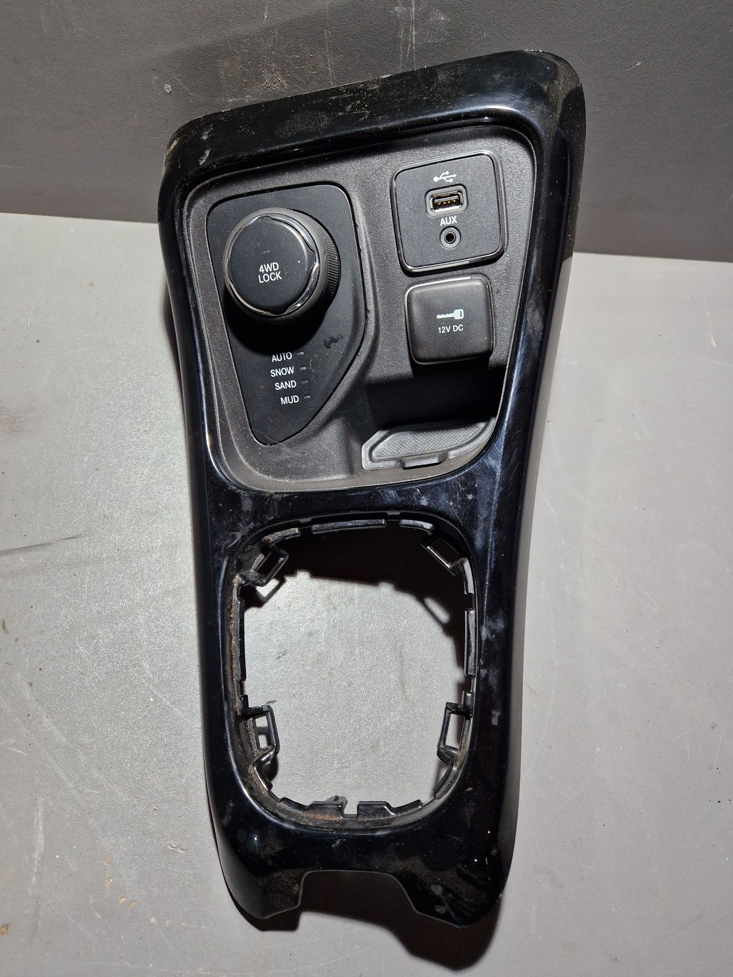 Тонель пластік акпп jeep compass limited 2017 2018 2019 2020