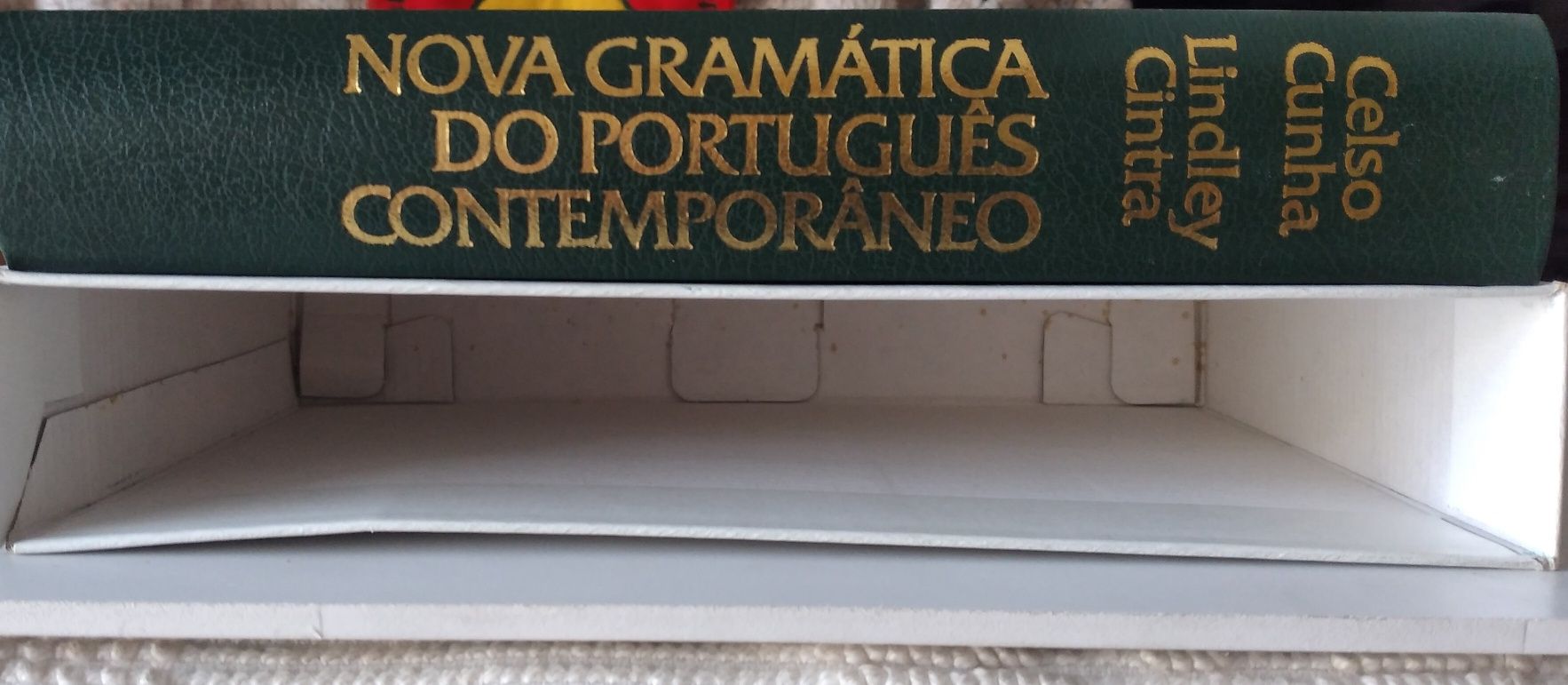 nova gramática português contemporâneo - Celso Cunha e Lindley Cintra