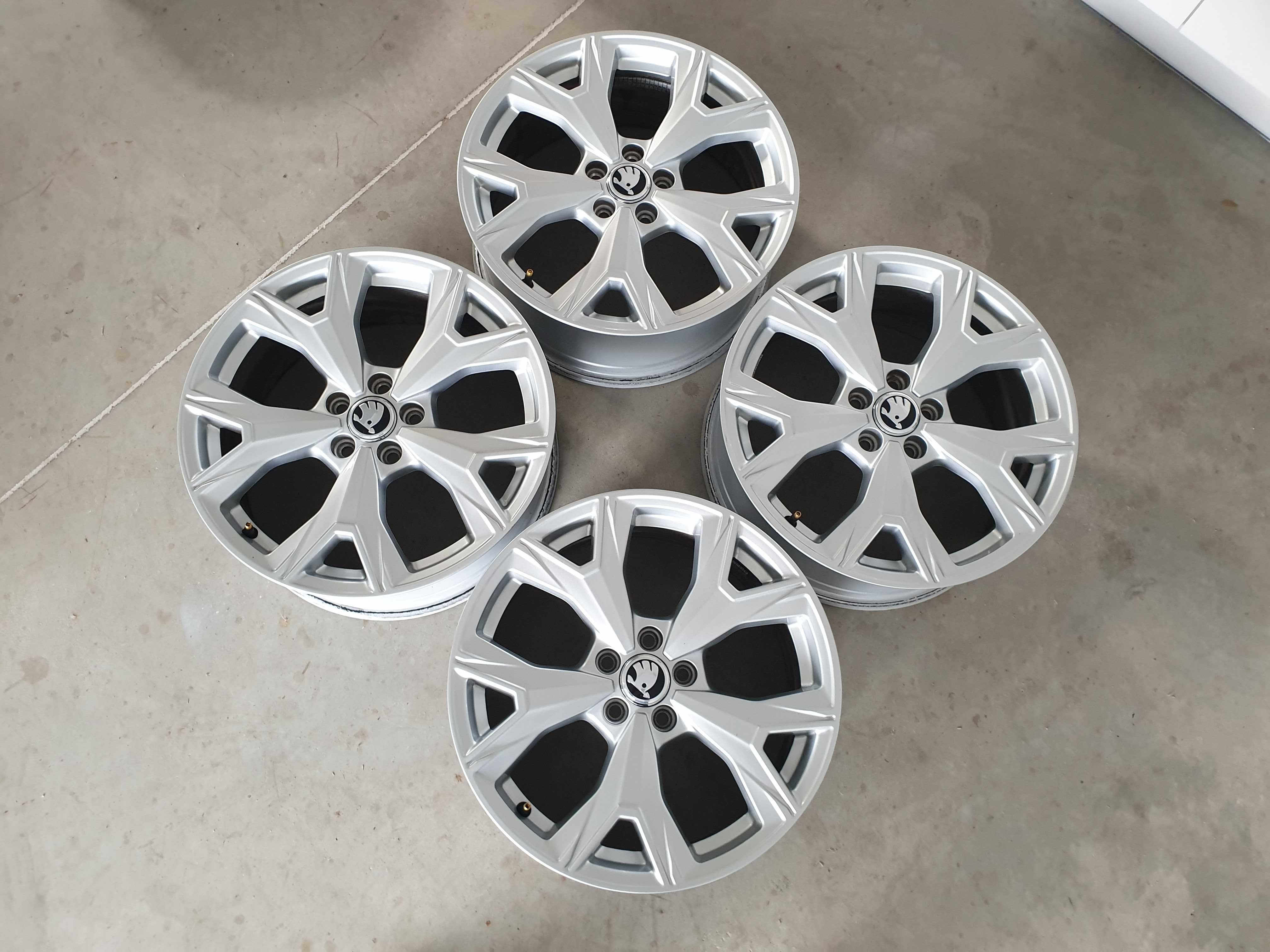 Alufelgi 17" Skoda Fabia Praktik Rapid Roomster Scala Kamiq 5x100