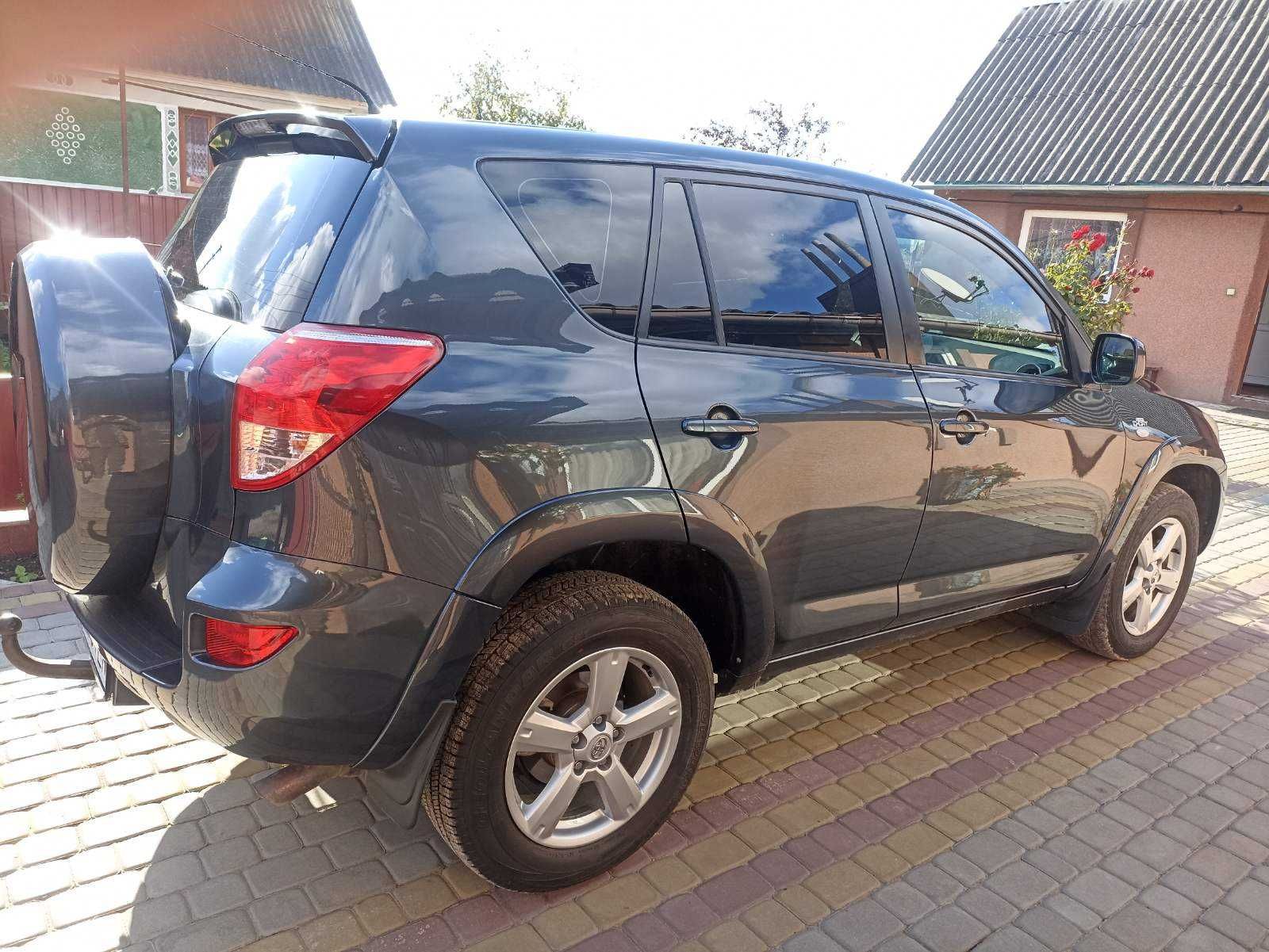 Продам Тойота RAV 4