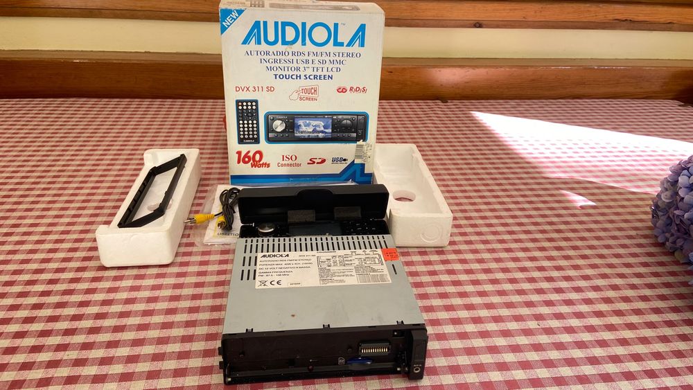 Авто радіо Audiola