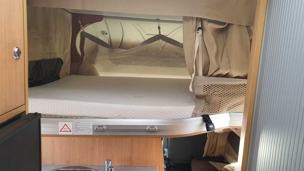Autocaravana Chausson com Cama Central