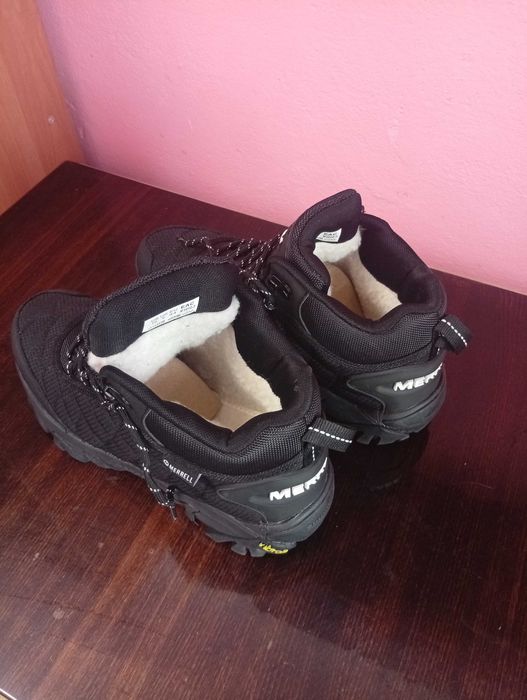 Чоловічі зимові кросівки 44р нові