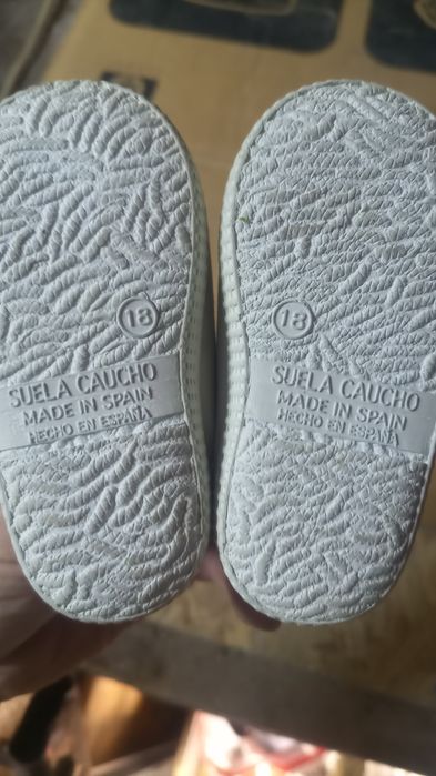 Sapatinhos bebé hello Kitty