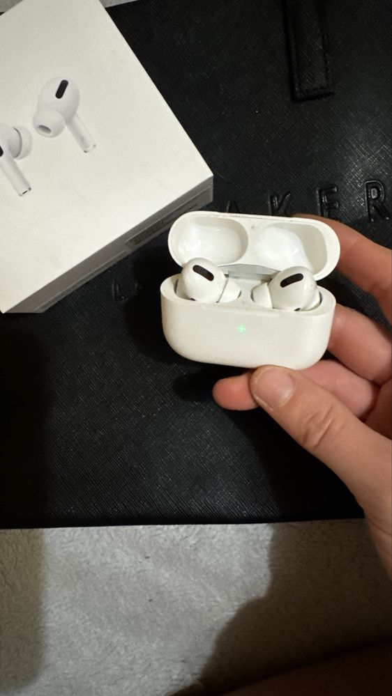 Навушники Airpods Pro 1 репить одне вухо