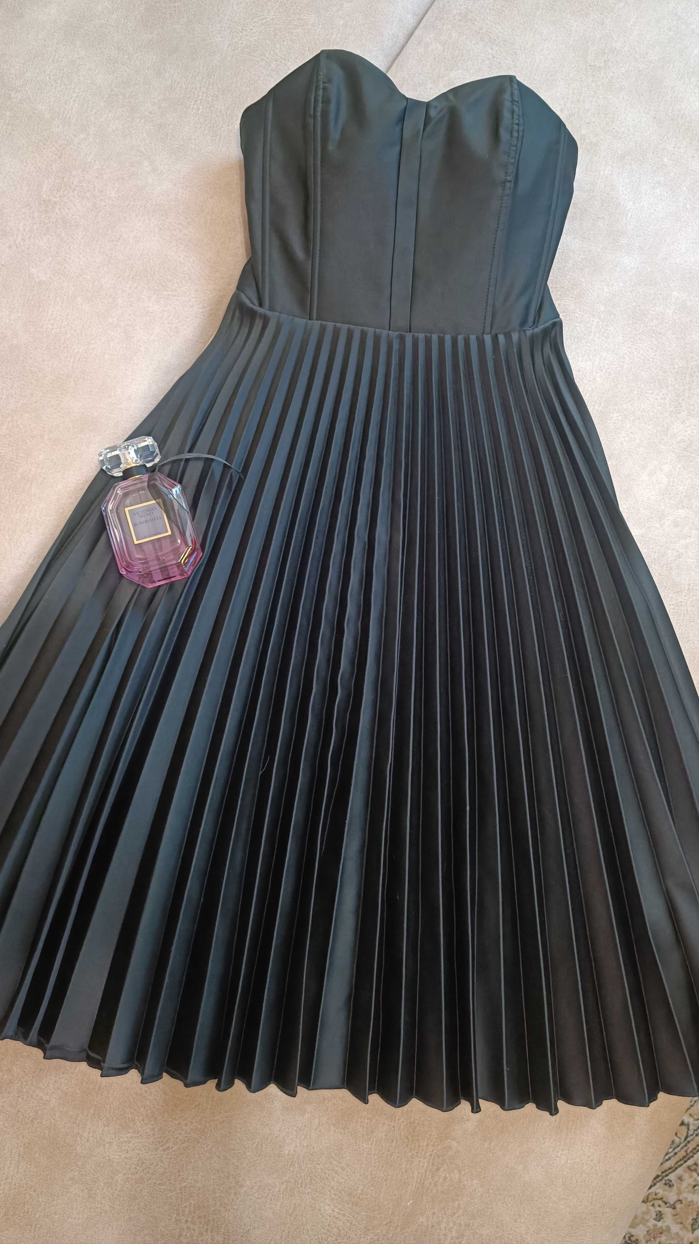 Сукня на випуск H&М, 36( s)