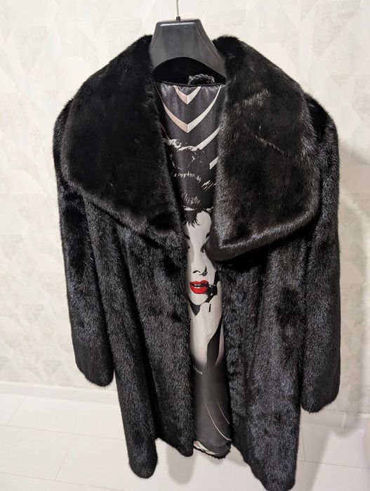 Шуба норкова майже нова