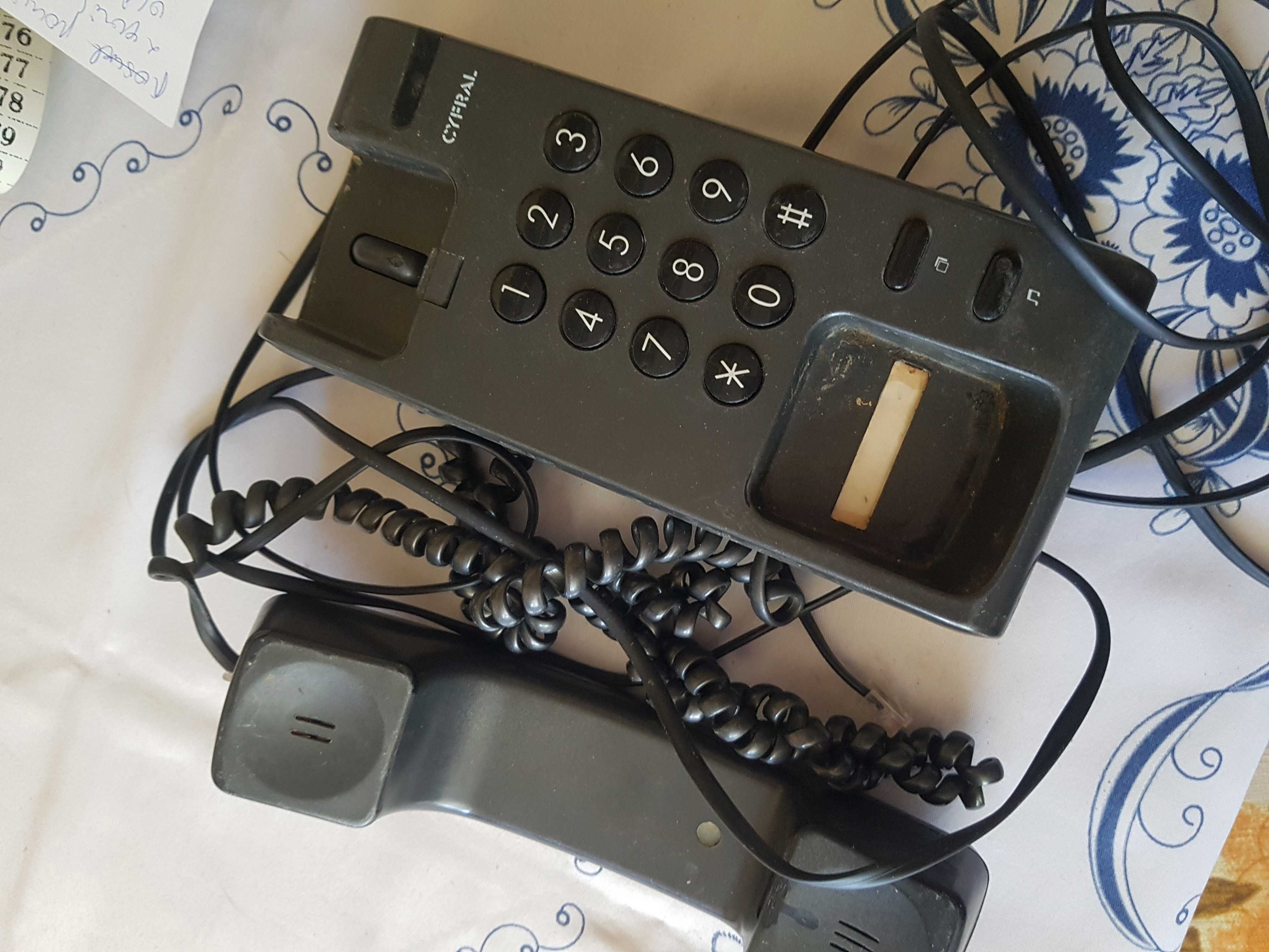telefony  z czasów komuny gadżet