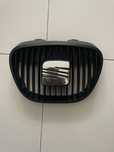 Seat Ibiza - grelha frontal