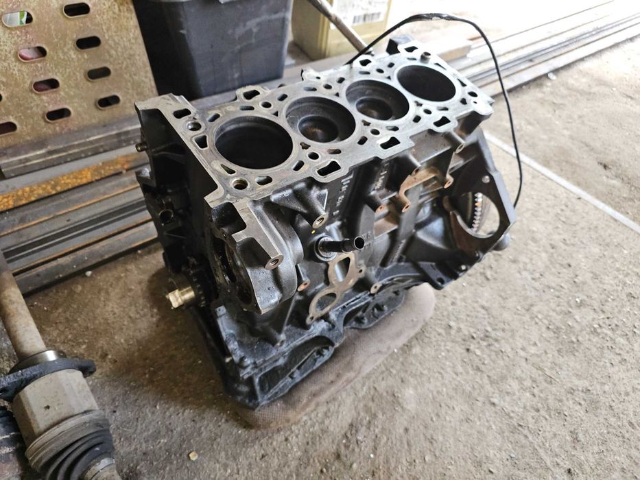 blok SILNIKA qashqai koleos x trail 2.0 dci 4x4 M9R TRAFIC laguna